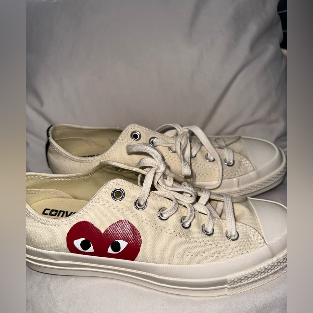Men’s size 7 converse
